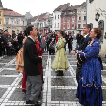 ROMANA pentru toti – un dans istoric se intoarce in comunitate